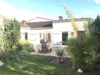 Maison tranquille terrasse bois et verdure - B&B