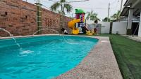 LeCamar STAYCATION Swimming Pool and Fully Air-conditioned at Bukit Katil 4 Queen-sized Bed and 3 Single-sized Bed - Chambres d’hôtes Malacca