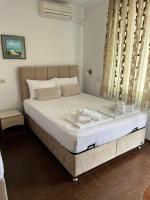 Dreibettzimmer mit Balkon