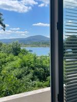 Прекрасен апартамент с гледка към морето в Царево - B&B
