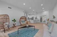 Chic Stylish Pool House 4 King Bed New Renovated - B&B