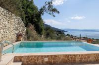 Villa Alemar House with Private pool and Spectacular sea views just 150m to the beach - Chambres d'hôtes Barbáti
