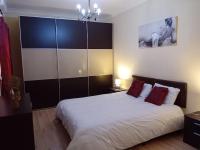 Serene Haven Apartment with Three spacious bedrooms - B&B