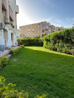 Cairo 30 One Bedroom apt with Private Garden - B&B