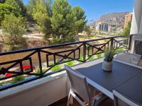 Ruim vernieuwd appartement in Calpe met 3 slaapkamers, 2 badkamers, zwembad en privé parkeren - B&B Calpe