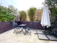 Room Sant Ambrogio with private terrace in shared flat - B&B Milan