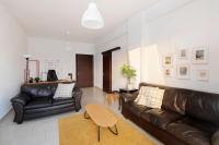 City Center Top Floor Big Balcony 2BR Close to the Beach - B&B Larnaka