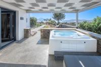 Queen Suite with Sea View