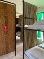 Posto Letto in Dormitorio Misto con 8 Letti