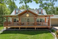 Dog-friendly 6-acre 5BR 3BA home, game room, deck, Wisconsin Dells 10min - B&B Lyndon Station