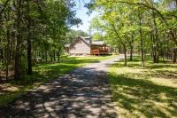 Dog-friendly 6-acre 5BR 3BA home, game room, deck, Wisconsin Dells 10min - B&B Lyndon Station