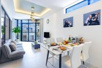 宮城海岸まで2分 周辺には飲食店多数の北谷エリア セブンヴィレッジ2階 - Chambres d’hôtes Chatan