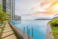 Charis Seaview Suites at Jesselton Quay Kota Kinabalu - B&B Kota Kinabalu