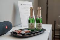 Boho Design Studio - Historic City Center with Free Parking & AirCon by HERO HOMES - Ferienwohnung Graz