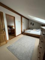 Quadruple Room with Private Bathroom