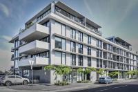Kingston Foreshore Island - Waterfront luxury - Hosted by Canstay - B&B