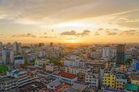 Seaview Penthouse, AC included & Rooftop Pool - B&B Mombasa