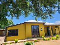 Thee Agolo Guesthouse - B&B