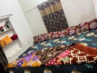Basic Triple Room with Shared Bathroom