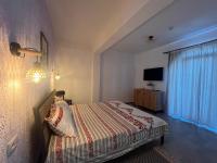 Apartamento de 1 dormitorio con balcón y vistas al mar