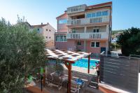 Apartments Villa Monique - B&B