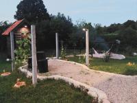 Lone Coyote - B&B Slunj