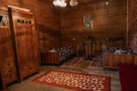 Deluxe Double Room (2 Adults + 1 Child)