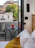 The Meta Stay - Sunny Getaway with Rooftop Access - B&B Athens