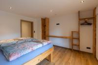 Appartamento con 3 Camere da Letto e Bagno