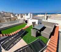 Sea View flat with Private terrace, and BBQ in the Old Town - B&B