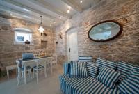 Apartment Whooart - Adults Only - Bed and Breakfast Komiža