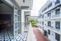 Two-Bedroom Deluxe Apartment with Balcony