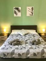 Three-Bedroom Apartment with Balcony