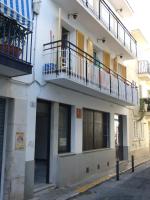 Apartamentos Montserrat - Bed and Breakfast