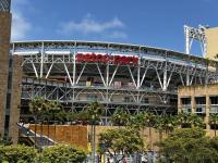 Bayviews Lux One-bedroom Apartment 1min to Petco Park Convention Center Gaslamp Pool, Hot Tub - Bed and Breakfast San Diego