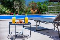 Perfect holiday in Vila Hany home - Bed and Breakfast Šestanovac