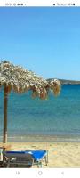 Kikis dream refurbished apartment with a bacony and sea views - B&B Chrissi Akti
