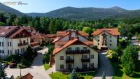 Wonder Home - Apartament Cud Malina z kominkiem, klimatyzacją i widokiem na Karkonosze, blisko centrum, stoku, restauracji, aquaparku - Chambres d'hôtes Karpacz