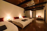 最大10名 観光地まで徒歩5分 無料駐車場付き 函館駅車で5分 好アクセスRed penta - Chambres d’hôtes Hakodate