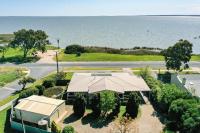 The Blue House on Lake Albert - B&B Meningie