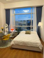 One-Bedroom Apartment with City View