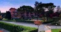 Relax & piscina a due passi dal lago "Family Sole" - B&B Peschiera del Garda
