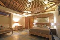 Queen Room with Garden View