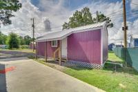 Picayune Tiny Home Rental about 11 Mi to Space Center! - Bed and Breakfast Picayune