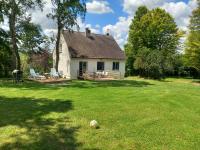 Paris-Reims, 10 personnes, 4 chambres- Spa, Grand jardin privé - B&B Breny