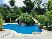 VillaVerde Beach House - Bed and Breakfast