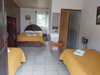 Triple Room with Private Bathroom