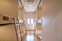 Posto Letto in Dormitorio Misto con 10 Letti