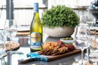 Modern Pet-friendly Mudjimba Townhouse - Bed and Breakfast Mudjimba