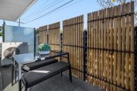 Cosy 1-Bed with Private Balcony By Showgrounds - Ferienwohnung